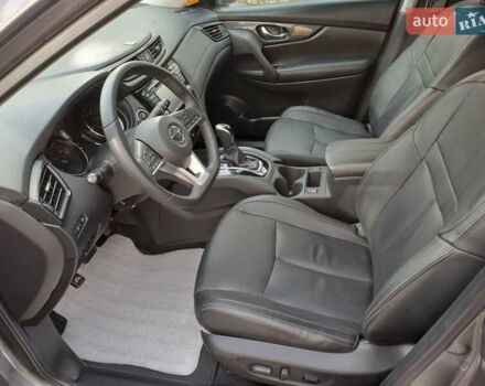 Серый Ниссан Rogue, объемом двигателя 2.5 л и пробегом 274 тыс. км за 14800 $, фото 4 на Automoto.ua