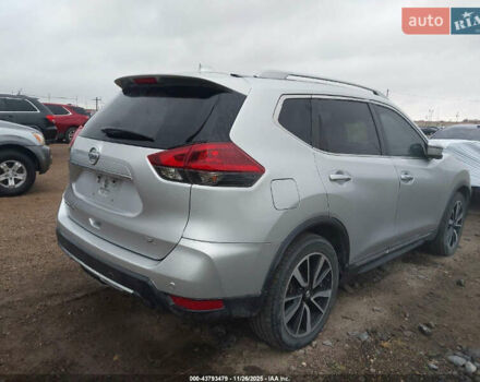 Серый Ниссан Rogue, объемом двигателя 2.49 л и пробегом 155 тыс. км за 2700 $, фото 3 на Automoto.ua