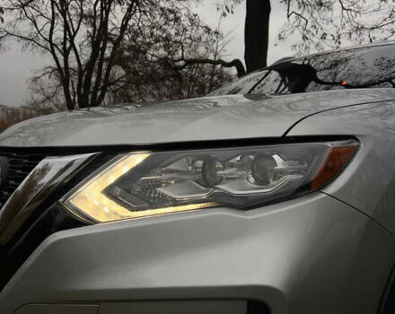 Серый Ниссан Rogue, объемом двигателя 2.49 л и пробегом 138 тыс. км за 16499 $, фото 7 на Automoto.ua