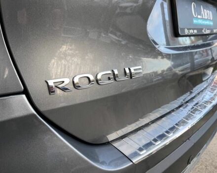 Серый Ниссан Rogue, объемом двигателя 2.5 л и пробегом 109 тыс. км за 18900 $, фото 5 на Automoto.ua