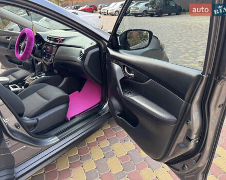 Сірий Ніссан Rogue, об'ємом двигуна 2.49 л та пробігом 61 тис. км за 17000 $, фото 28 на Automoto.ua