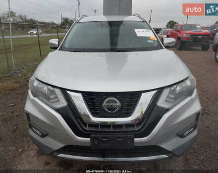 Серый Ниссан Rogue, объемом двигателя 2.49 л и пробегом 155 тыс. км за 2700 $, фото 5 на Automoto.ua