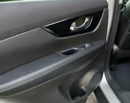 Серый Ниссан Rogue, объемом двигателя 2.49 л и пробегом 162 тыс. км за 14000 $, фото 8 на Automoto.ua