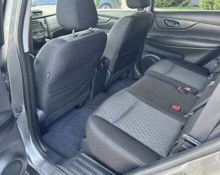 Сірий Ніссан Rogue, об'ємом двигуна 0 л та пробігом 53 тис. км за 15000 $, фото 9 на Automoto.ua