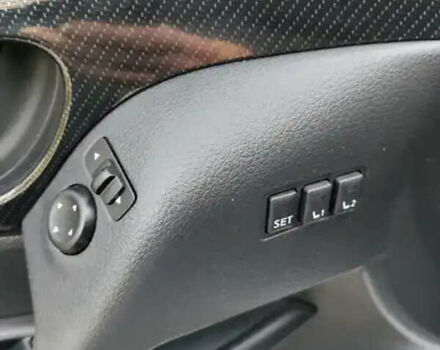 Серый Ниссан Rogue, объемом двигателя 2.49 л и пробегом 162 тыс. км за 14000 $, фото 3 на Automoto.ua