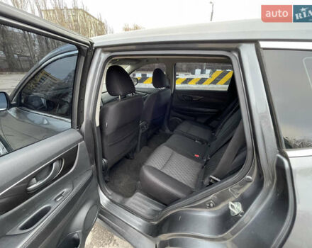 Сірий Ніссан Rogue, об'ємом двигуна 2.5 л та пробігом 140 тис. км за 11700 $, фото 22 на Automoto.ua