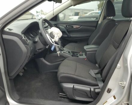 Серый Ниссан Rogue, объемом двигателя 2.4 л и пробегом 130 тыс. км за 8900 $, фото 5 на Automoto.ua