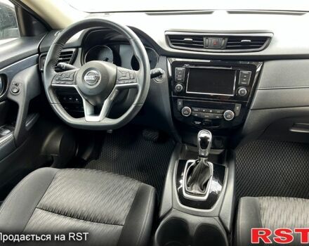 Сірий Ніссан Rogue, об'ємом двигуна 2.5 л та пробігом 115 тис. км за 15700 $, фото 3 на Automoto.ua