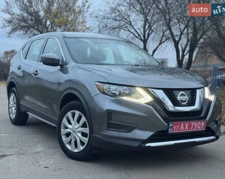 Серый Ниссан Rogue, объемом двигателя 2.49 л и пробегом 256 тыс. км за 15000 $, фото 4 на Automoto.ua
