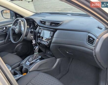 Сірий Ніссан Rogue, об'ємом двигуна 2.49 л та пробігом 90 тис. км за 16700 $, фото 20 на Automoto.ua