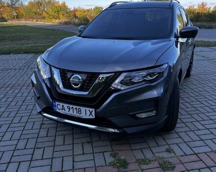 Серый Ниссан Rogue, объемом двигателя 2.49 л и пробегом 110 тыс. км за 17900 $, фото 2 на Automoto.ua