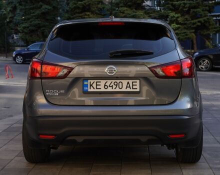 Серый Ниссан Rogue, объемом двигателя 2 л и пробегом 115 тыс. км за 15750 $, фото 5 на Automoto.ua