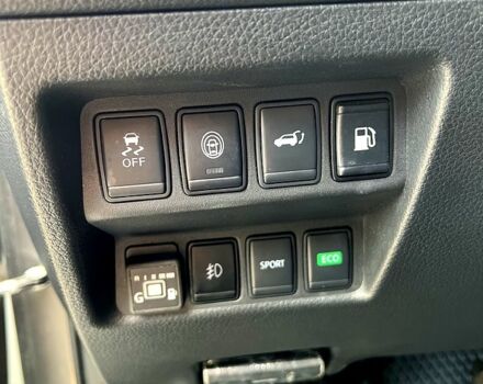 Сірий Ніссан Rogue, об'ємом двигуна 2.5 л та пробігом 115 тис. км за 15700 $, фото 5 на Automoto.ua