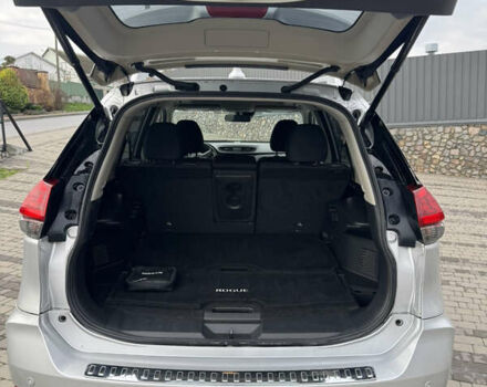 Серый Ниссан Rogue, объемом двигателя 2.49 л и пробегом 136 тыс. км за 17500 $, фото 8 на Automoto.ua