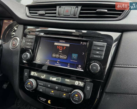 Серый Ниссан Rogue, объемом двигателя 2.5 л и пробегом 167 тыс. км за 15700 $, фото 6 на Automoto.ua