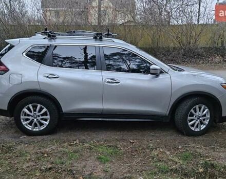 Серый Ниссан Rogue, объемом двигателя 2.49 л и пробегом 116 тыс. км за 15700 $, фото 5 на Automoto.ua