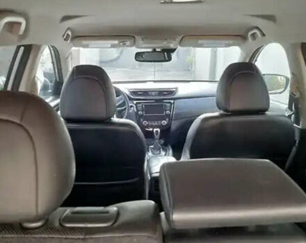 Серый Ниссан Rogue, объемом двигателя 2.49 л и пробегом 162 тыс. км за 14000 $, фото 10 на Automoto.ua