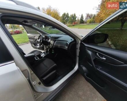 Серый Ниссан Rogue, объемом двигателя 2.49 л и пробегом 159 тыс. км за 15500 $, фото 15 на Automoto.ua