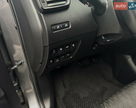 Сірий Ніссан Rogue, об'ємом двигуна 2.5 л та пробігом 115 тис. км за 16900 $, фото 27 на Automoto.ua