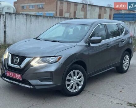 Серый Ниссан Rogue, объемом двигателя 2.49 л и пробегом 256 тыс. км за 15000 $, фото 3 на Automoto.ua
