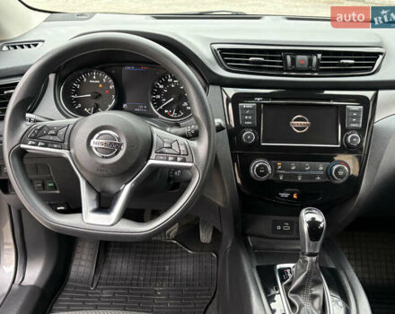 Серый Ниссан Rogue, объемом двигателя 2 л и пробегом 97 тыс. км за 16300 $, фото 16 на Automoto.ua