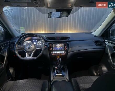 Серый Ниссан Rogue, объемом двигателя 2.49 л и пробегом 180 тыс. км за 11300 $, фото 33 на Automoto.ua