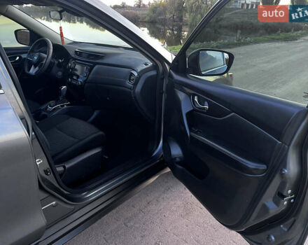 Сірий Ніссан Rogue, об'ємом двигуна 2.49 л та пробігом 91 тис. км за 17700 $, фото 27 на Automoto.ua