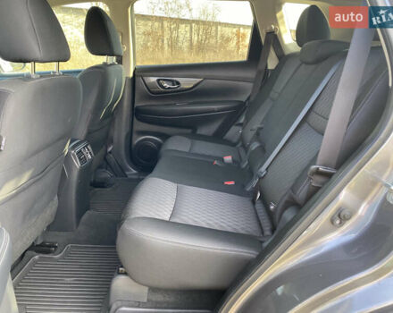 Серый Ниссан Rogue, объемом двигателя 2.5 л и пробегом 72 тыс. км за 15999 $, фото 19 на Automoto.ua