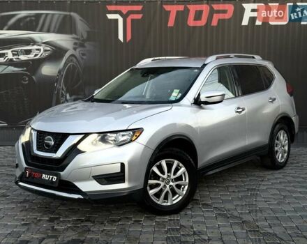 Серый Ниссан Rogue, объемом двигателя 2.49 л и пробегом 180 тыс. км за 11300 $, фото 2 на Automoto.ua