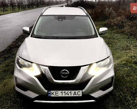 Серый Ниссан Rogue, объемом двигателя 2.49 л и пробегом 56 тыс. км за 17499 $, фото 2 на Automoto.ua