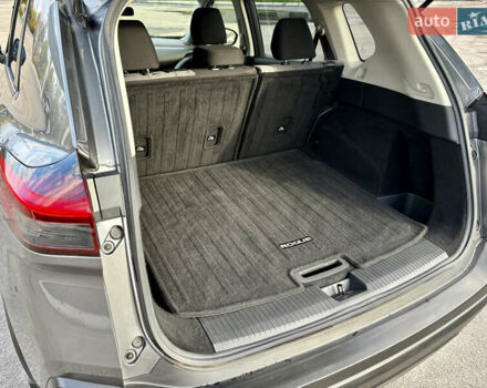 Серый Ниссан Rogue, объемом двигателя 2.49 л и пробегом 109 тыс. км за 20999 $, фото 12 на Automoto.ua