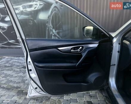 Серый Ниссан Rogue, объемом двигателя 2.49 л и пробегом 180 тыс. км за 11300 $, фото 22 на Automoto.ua