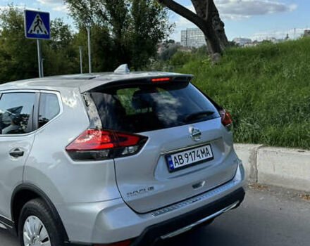 Сірий Ніссан Rogue, об'ємом двигуна 2.49 л та пробігом 122 тис. км за 15300 $, фото 5 на Automoto.ua