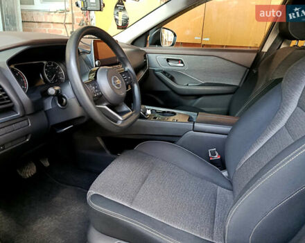 Сірий Ніссан Rogue, об'ємом двигуна 2.49 л та пробігом 77 тис. км за 23700 $, фото 4 на Automoto.ua