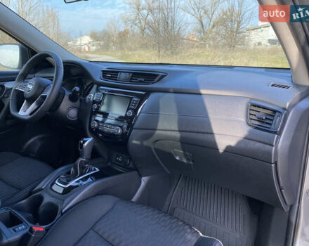 Серый Ниссан Rogue, объемом двигателя 2.5 л и пробегом 72 тыс. км за 15999 $, фото 24 на Automoto.ua