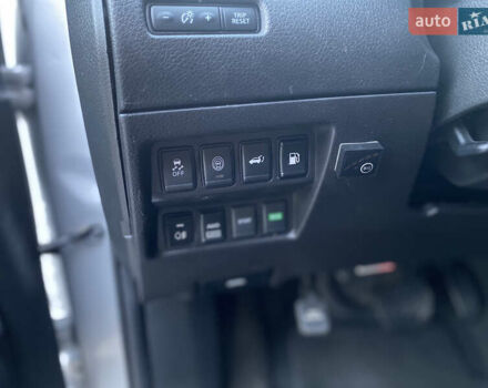 Серый Ниссан Rogue, объемом двигателя 2.49 л и пробегом 65 тыс. км за 16600 $, фото 17 на Automoto.ua