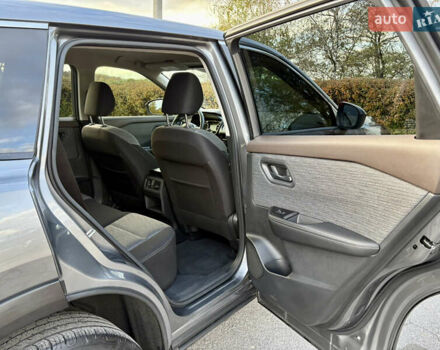 Серый Ниссан Rogue, объемом двигателя 2.49 л и пробегом 109 тыс. км за 20999 $, фото 19 на Automoto.ua