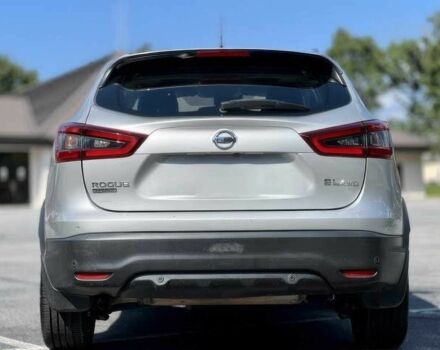 Серый Ниссан Rogue, объемом двигателя 2 л и пробегом 47 тыс. км за 8500 $, фото 4 на Automoto.ua