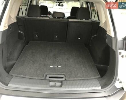 Серый Ниссан Rogue, объемом двигателя 2.49 л и пробегом 11 тыс. км за 25900 $, фото 9 на Automoto.ua