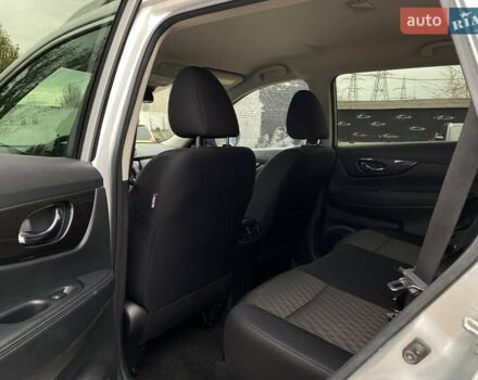 Сірий Ніссан Rogue, об'ємом двигуна 2.5 л та пробігом 110 тис. км за 17500 $, фото 14 на Automoto.ua