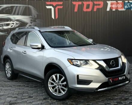 Серый Ниссан Rogue, объемом двигателя 2.49 л и пробегом 180 тыс. км за 11300 $, фото 6 на Automoto.ua