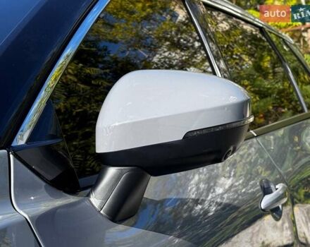 Серый Ниссан Rogue, объемом двигателя 2.49 л и пробегом 65 тыс. км за 28000 $, фото 4 на Automoto.ua