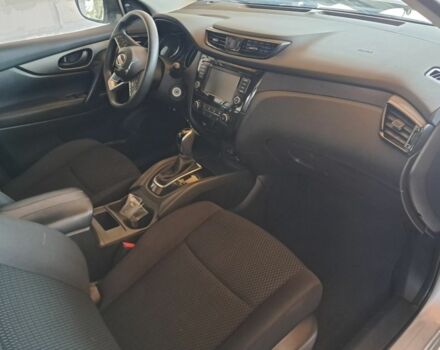 Серый Ниссан Rogue, объемом двигателя 0 л и пробегом 92 тыс. км за 12000 $, фото 7 на Automoto.ua