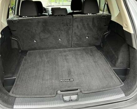 Серый Ниссан Rogue, объемом двигателя 2.49 л и пробегом 122 тыс. км за 21500 $, фото 13 на Automoto.ua