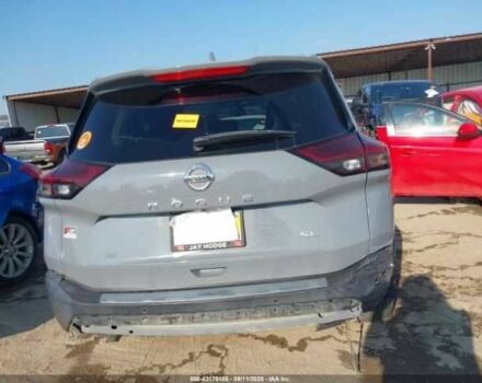 Сірий Ніссан Rogue, об'ємом двигуна 2.5 л та пробігом 73 тис. км за 6000 $, фото 4 на Automoto.ua