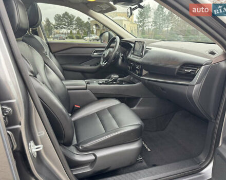 Сірий Ніссан Rogue, об'ємом двигуна 2.49 л та пробігом 140 тис. км за 23500 $, фото 10 на Automoto.ua