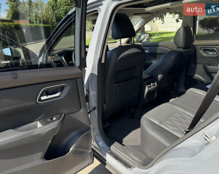 Сірий Ніссан Rogue, об'ємом двигуна 2.49 л та пробігом 27 тис. км за 30900 $, фото 18 на Automoto.ua