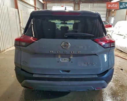 Серый Ниссан Rogue, объемом двигателя 2.49 л и пробегом 129 тыс. км за 5100 $, фото 5 на Automoto.ua