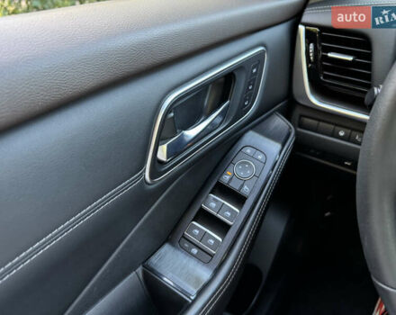 Сірий Ніссан Rogue, об'ємом двигуна 2.49 л та пробігом 27 тис. км за 30900 $, фото 14 на Automoto.ua