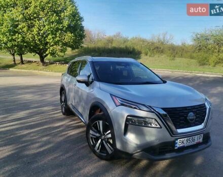 Сірий Ніссан Rogue, об'ємом двигуна 2.49 л та пробігом 60 тис. км за 23200 $, фото 4 на Automoto.ua